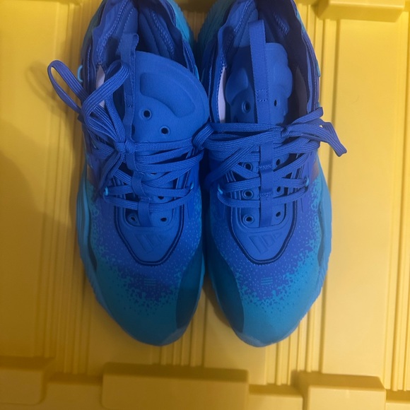 adidas Men's Trae Young 3 Athletic Shoes - Picture 2 of 6